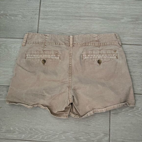 American Eagle khaki Shortie shorts size 8 - Picture 7 of 7